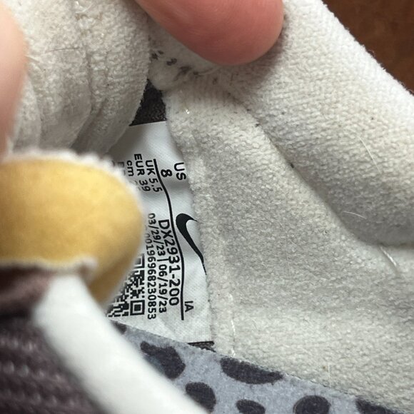 Nike Waffle Debut Low-Top Sneakers - Moon Fossil/Team Orange - Picture 6 of 6